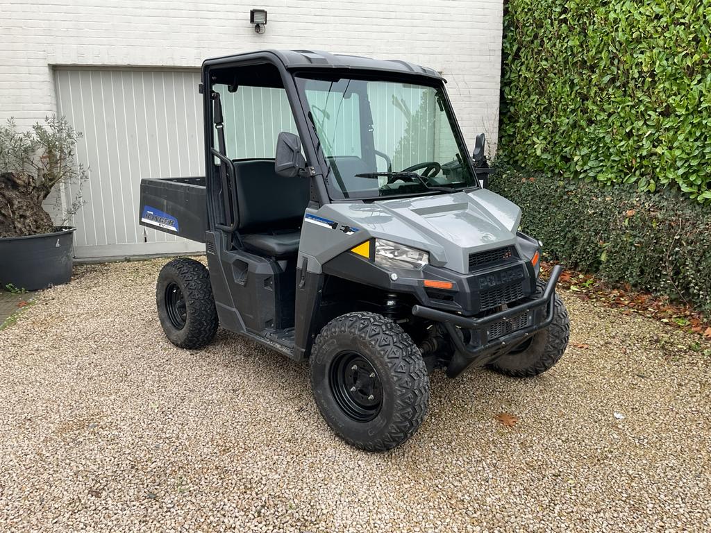 Benne basculante 4x4 Polaris Ranger EV-E en parfait état
