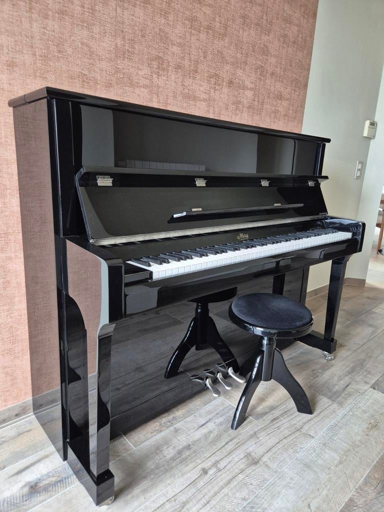 Moderne May Berlin Piano (by Schimmel) Zwart Hoogglans 121cm, Muziek en Instrumenten, Piano's, Ophalen, Zwart, Zo goed als nieuw