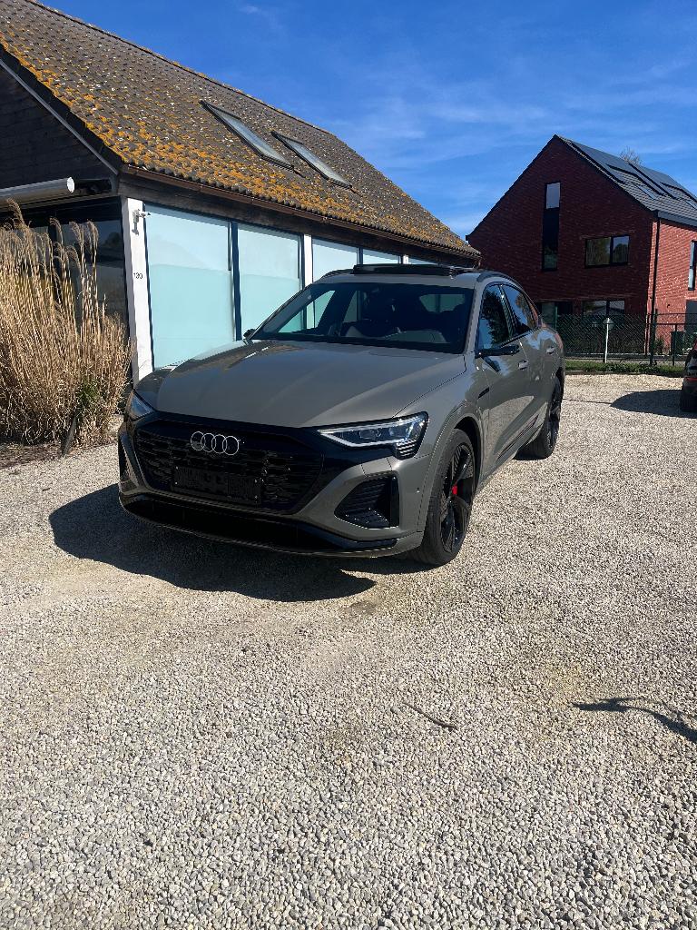 Audi Q8 Etron Sportback 55 / btw aftrekbaar / Bereik: 600km, Autos, Argent ou Gris, Achat, Euro 6, Alcantara