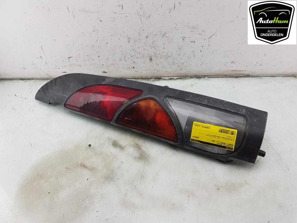 FEU ARRIÈRE DROIT Kangoo Express (FC) (|8200103292|), Autos : Pièces & Accessoires, Utilisé, Renault