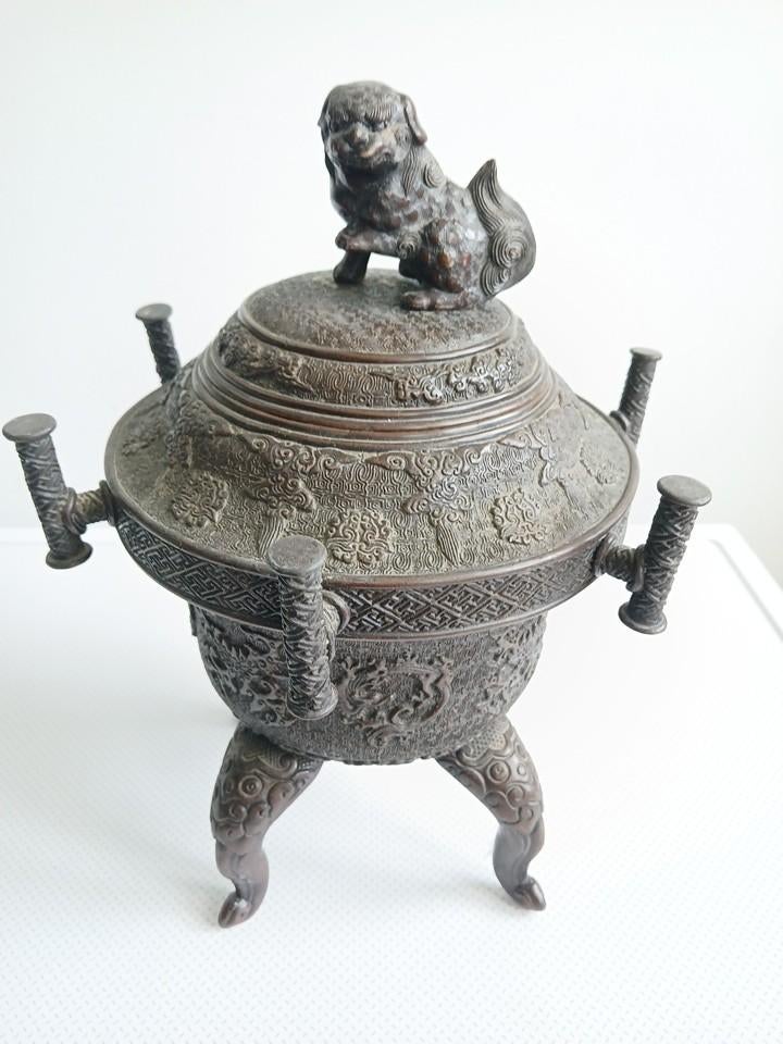 CHINESE BRONZEN WIEROOK BRANDER, Enlèvement