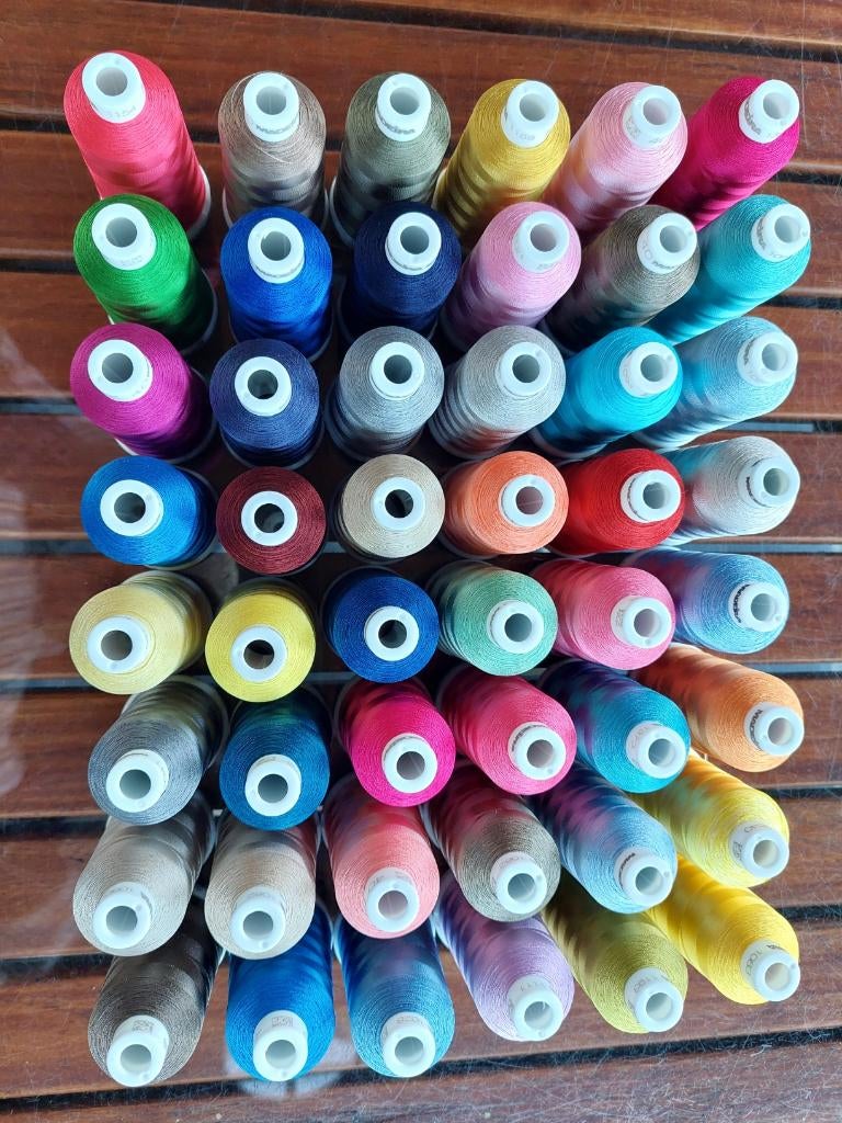 lot van 48 koontjes borduurgaren Madeira Classic 40, Hobby en Vrije tijd, Borduren en Borduurmachines, Ophalen of Verzenden, Nieuw