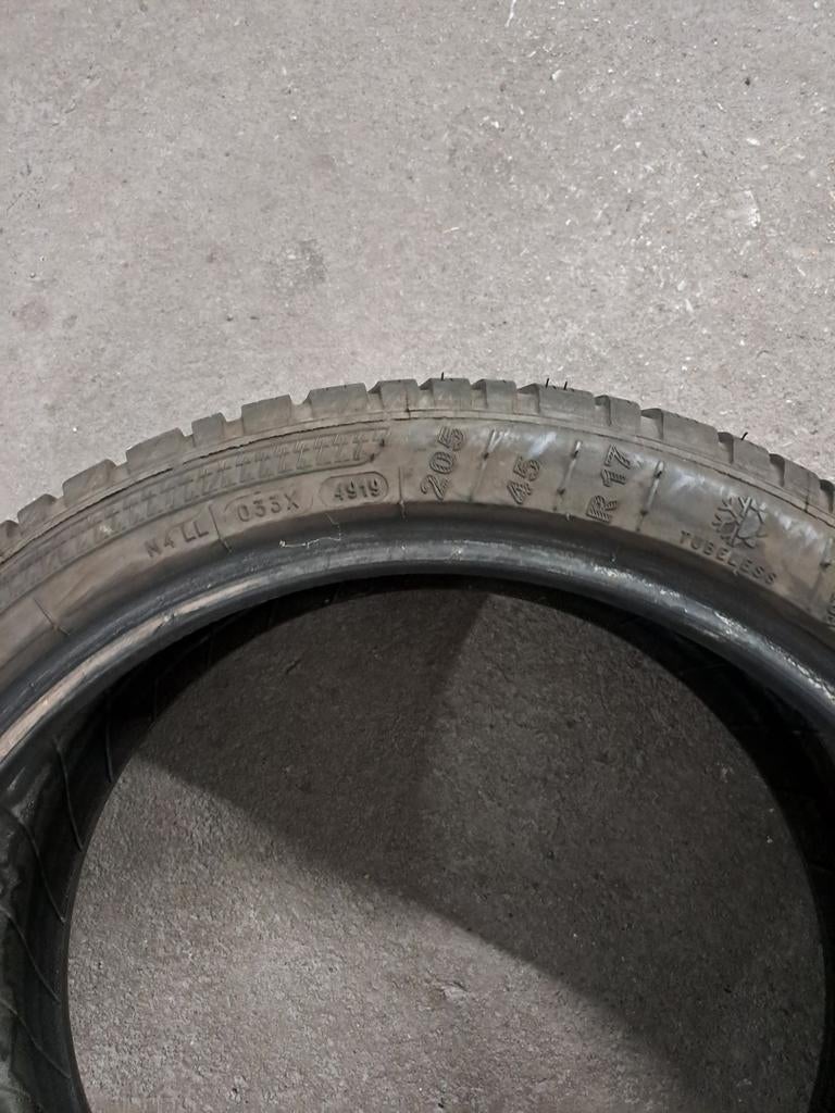 Pneus à vendre, Enlèvement