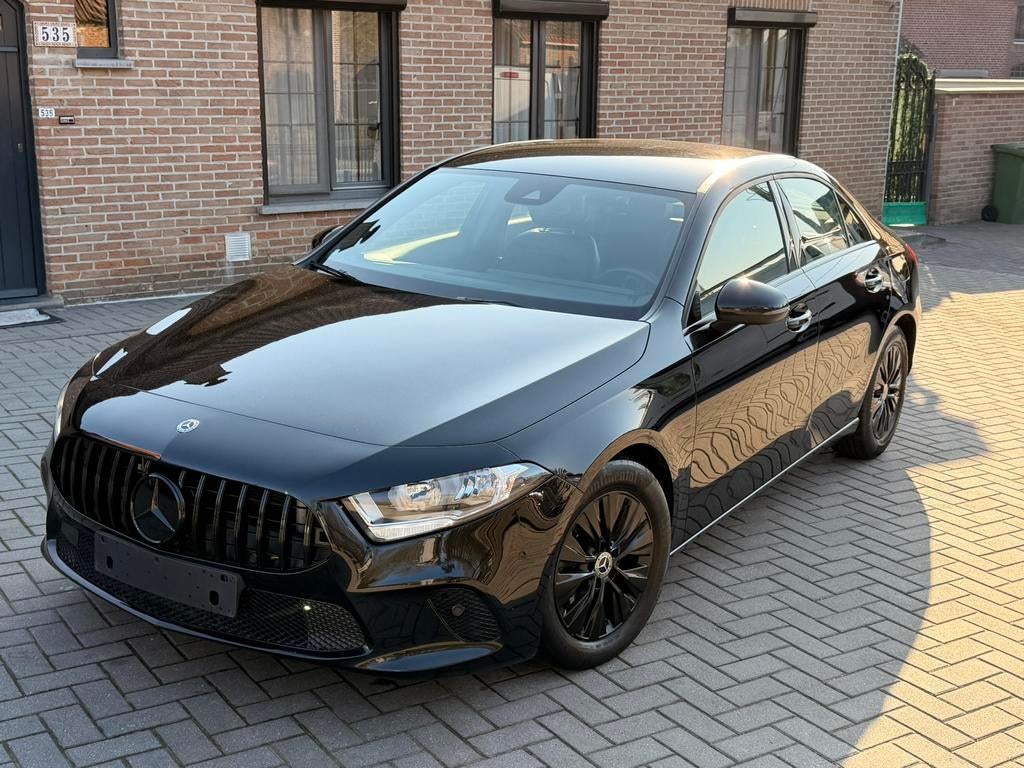 Mercedes A180CDI Sedan 2019 automaat sport, Auto's, Automaat, Euro 6, 4 cilinders, Leder