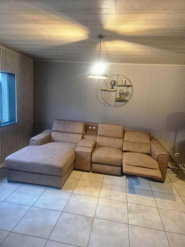 hoeksalon met elektrische relaxzetel, Ophalen