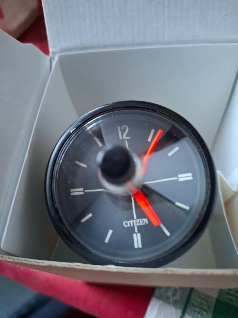 Klokje Toyota Corolla ke30 1974 1979, Enlèvement ou Envoi, Utilisé, Pièces Oldtimer ou Ancêtre