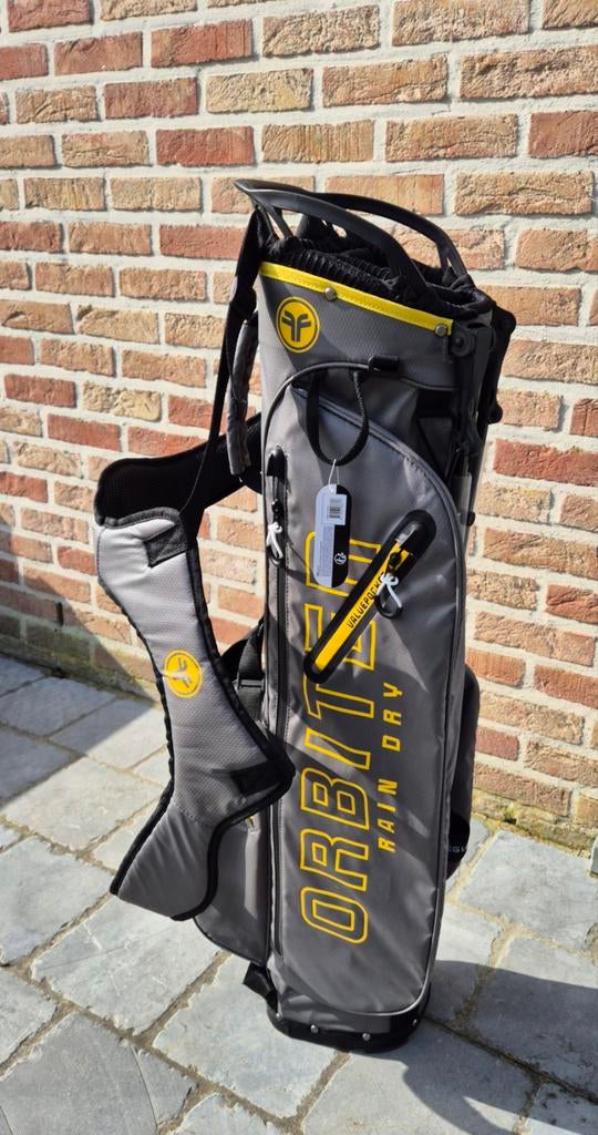 Sac de golf ORBITER RAIN DRY avec trépied neuf gris jaune, Sports & Fitness, Golf, Neuf, Club, Autres marques, Enlèvement