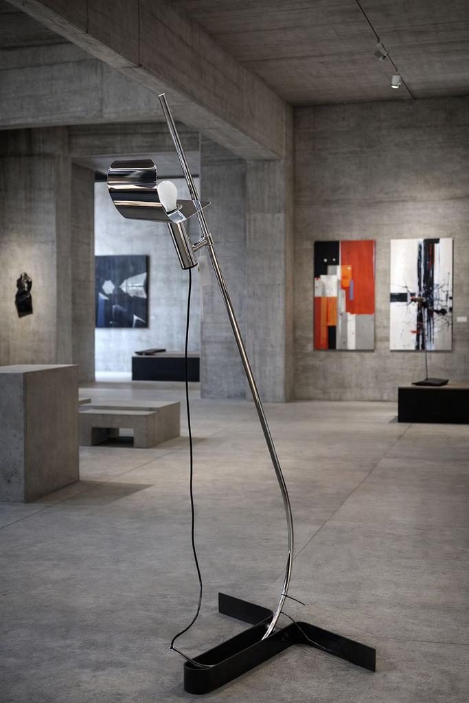 Lampe Jota par Ennio Chiggio pour Lumenform, Italie, 1970, Maison & Meubles, Utilisé, Métal, 150 à 200 cm, Enlèvement