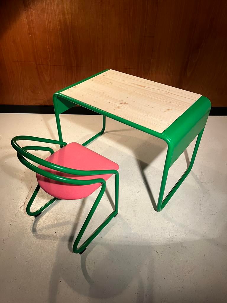 Bureau vintage et sa chaise vers 1970 ••LIVRAISON GRATUITE••, Enlèvement, Comme neuf
