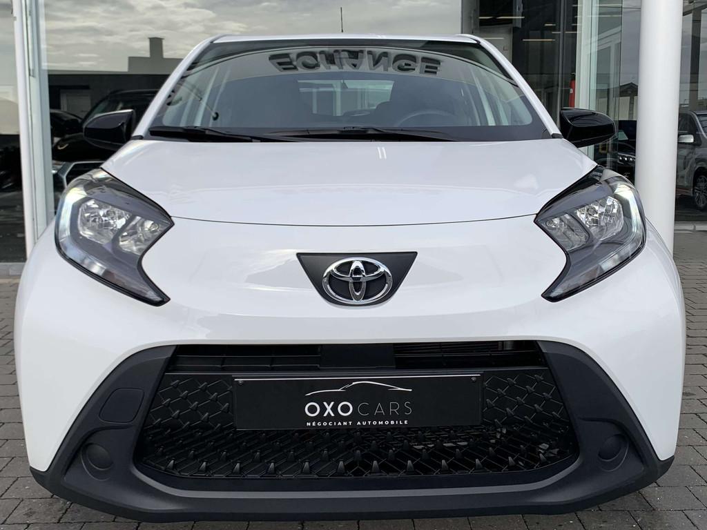 Toyota Aygo X 1.0i / Camera / CarPlay / Airco /Cruise/Faible, Auto's, Voorwielaandrijving, Stof, Gebruikt, Euro 6