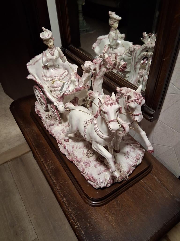 Capodimonto, Enlèvement