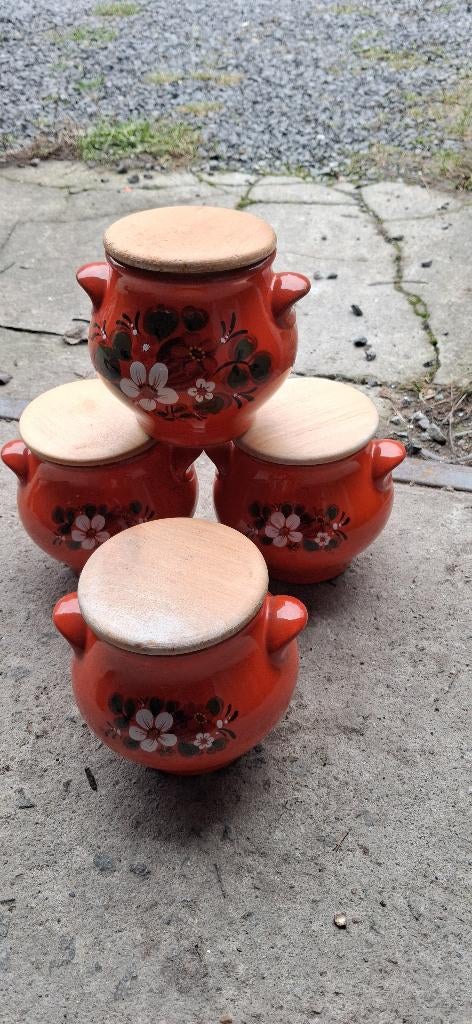 Pots cuisine, Ophalen