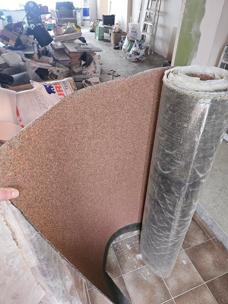 Rouleau de Derbigum couleur rouge, Enlèvement ou Envoi