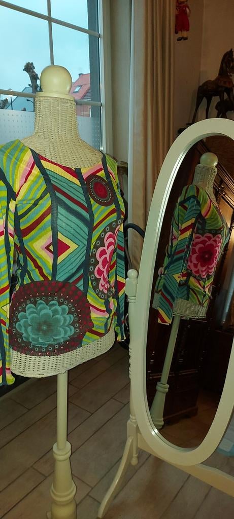 Joli pull Desigual taille 40, Vêtements | Femmes, Enlèvement ou Envoi