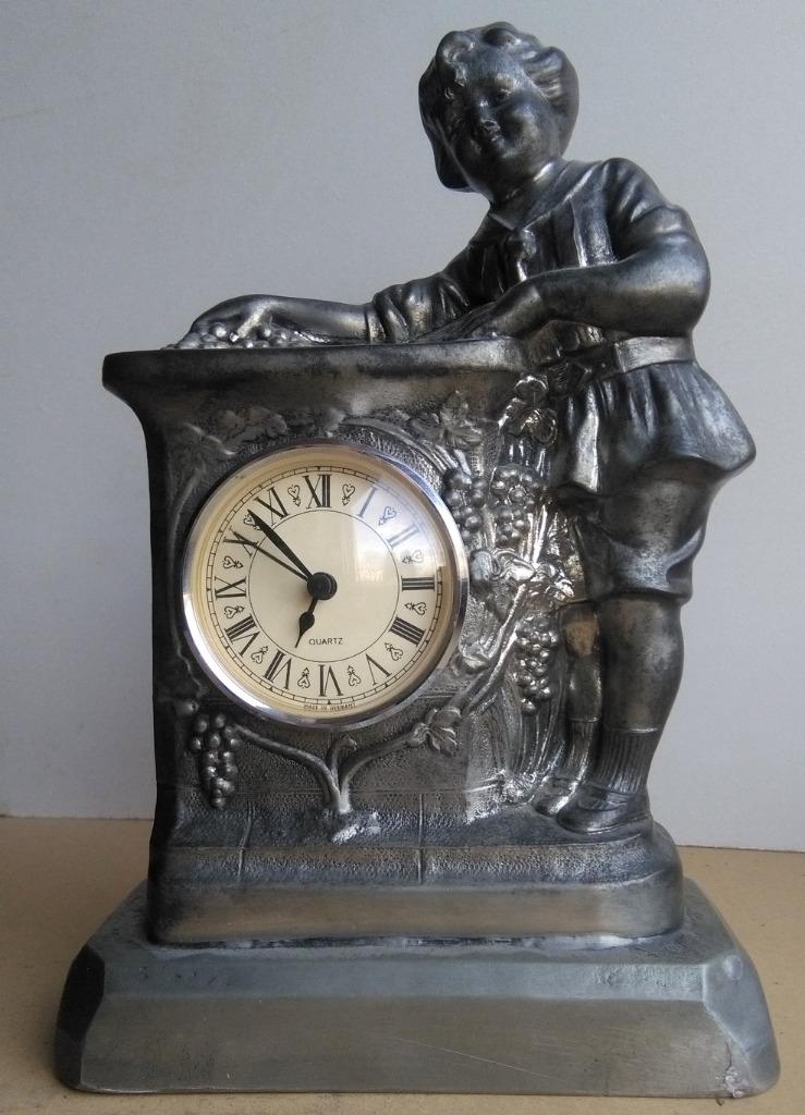 Pendule à poser "garçon" étain 97% sans plomb🙂, Antiquités & Art, Antiquités | Horloges, Enlèvement