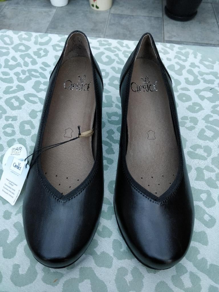 Nieuwe damesschoen leder zwart maat 39, Zwart, Nieuw, Ophalen of Verzenden, Caprice