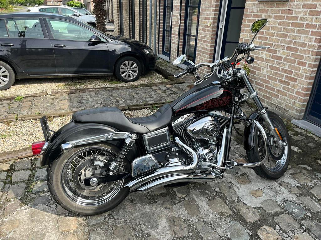 Harley-Davidson Low Rider Dyna 2015 – Très bon état
