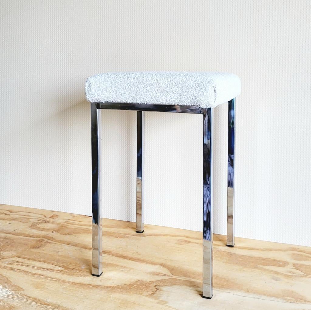 Prachtige vintage chroom krukje met boucle zitting!, Ophalen of Verzenden