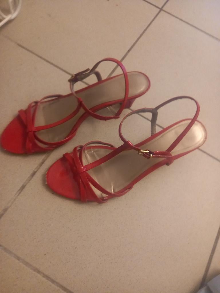 Sandalen rood maat 41, Enlèvement, Porté, Sandales et Mûles, ANDERE