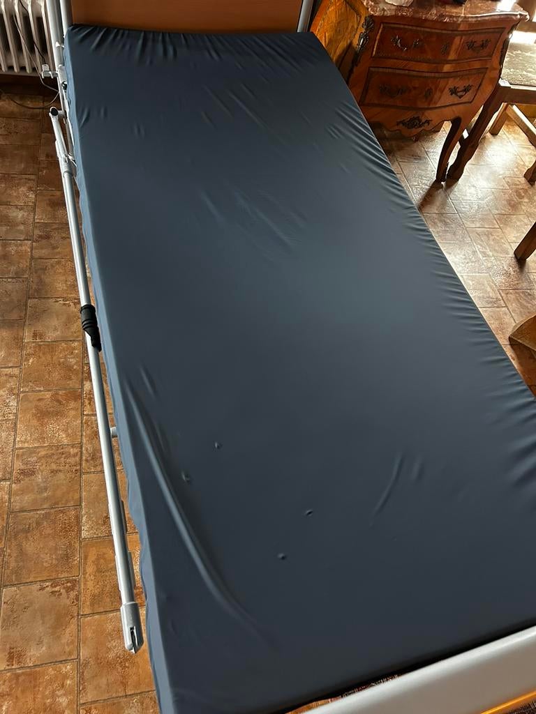 Matelas médical comme neuf, Comme neuf, Matelas