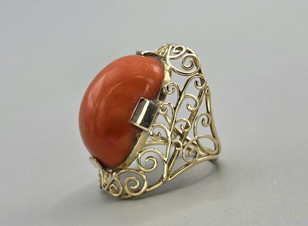 Gouden antieke ring met bloedkoraal. 206/85, Handtassen en Accessoires, Antieke sieraden, Ophalen of Verzenden, Goud, Ring, Met edelsteen