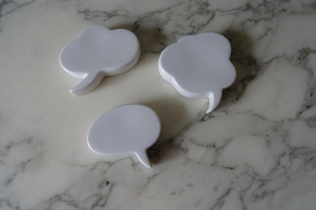 Phylactères (3)en céramique blanche émaillée., Maison & Meubles, Neuf, Enlèvement ou Envoi, Moins de 100 cm, Moins de 50 cm