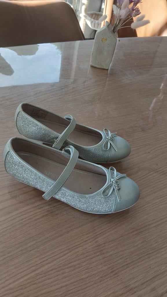 Communie schoentje maat 35, Enlèvement ou Envoi, Comme neuf, Chaussures, Sprox