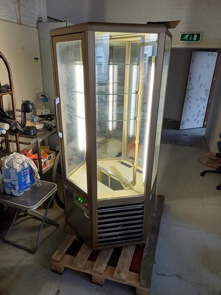 Vitrine réfrigérée dessert rotative, Articles professionnels, Horeca | Équipement de cuisine, Enlèvement