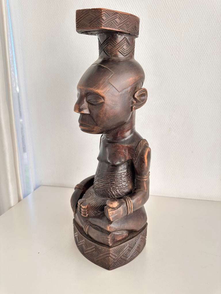 Statue Kuba du Ndop Congo 1950, Envoi
