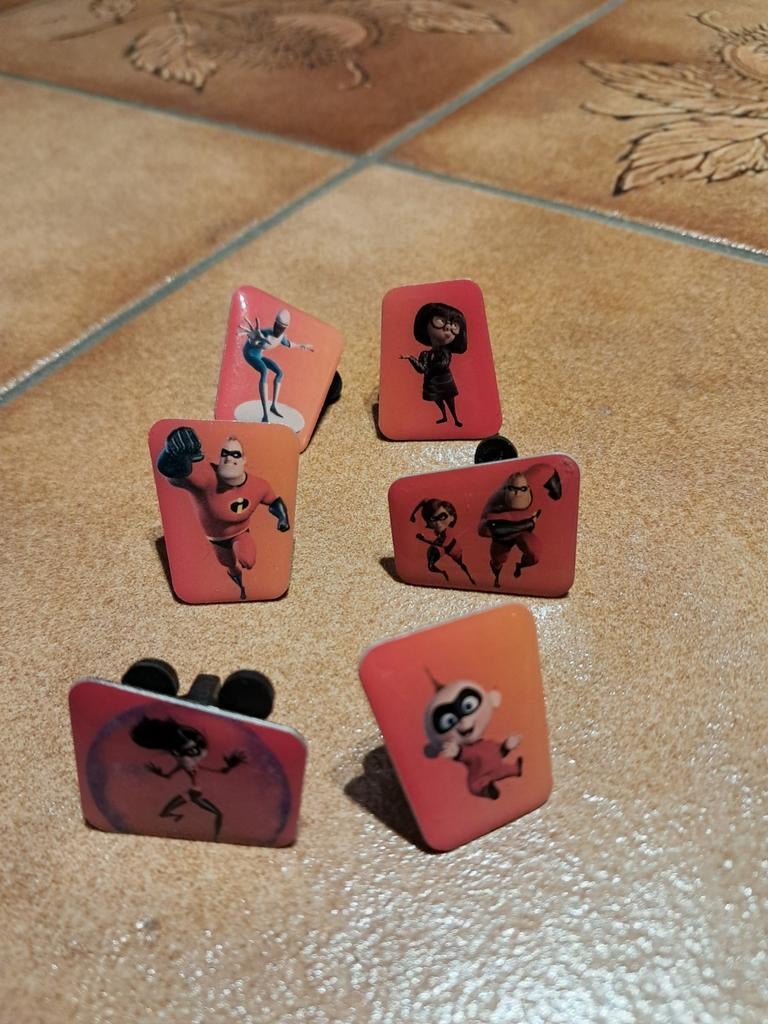 Set van 6 Disney Pixar The Incredibles-pinnen, Ophalen of Verzenden, Zo goed als nieuw, Overige onderwerpen, Speldje of Pin