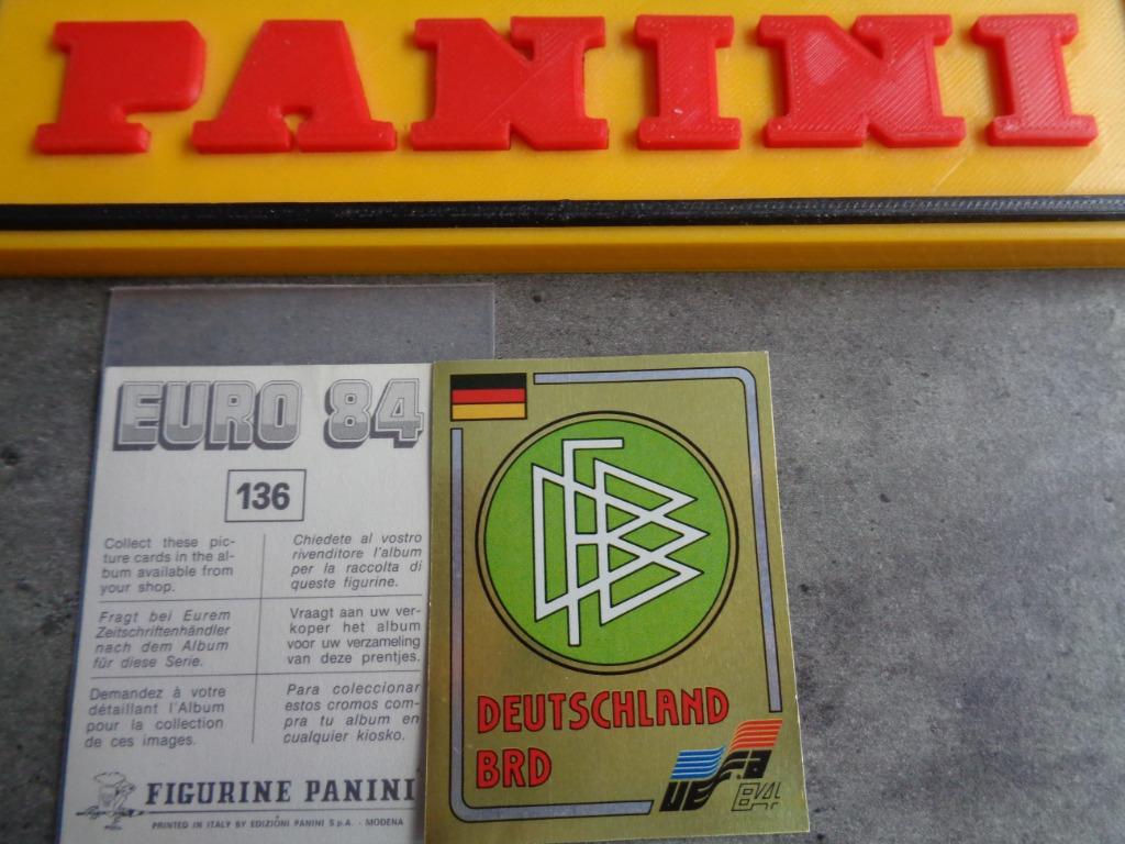 AUTOCOLLANT DE FOOTBALL PANINI  EURO 84 CE  EMBLÈME N 136 B, Enlèvement ou Envoi, Autocollant