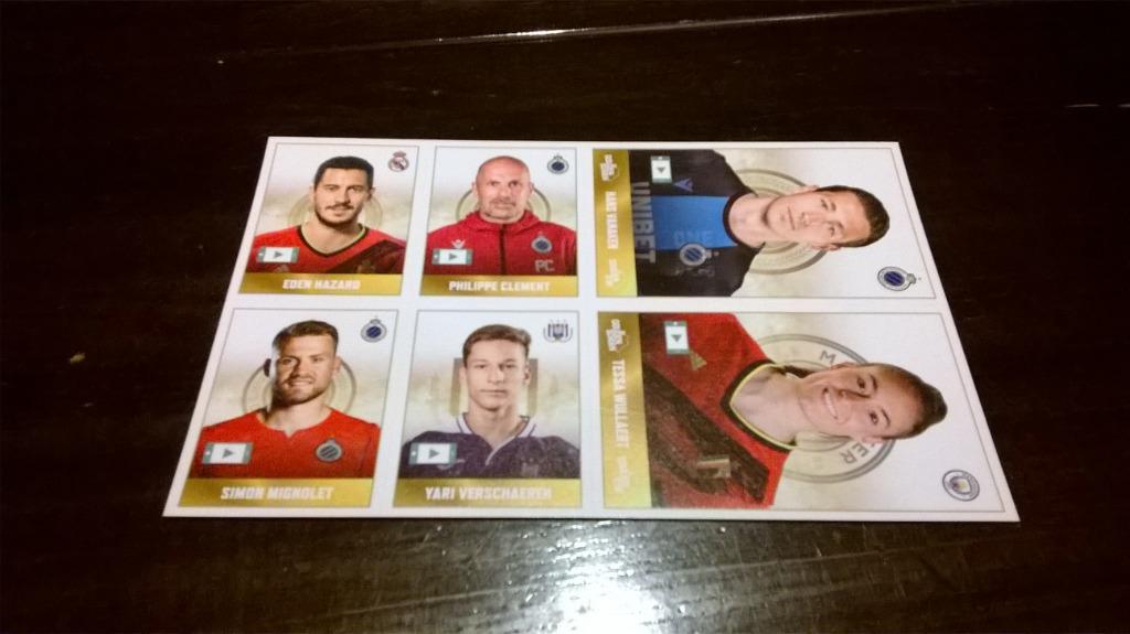 FEUILLE D'AUTOCOLLANTS PANINI AVEC 8 AUTOCOLLANTS PRO LEAGUE, Collections, Enlèvement ou Envoi, Neuf, Sport