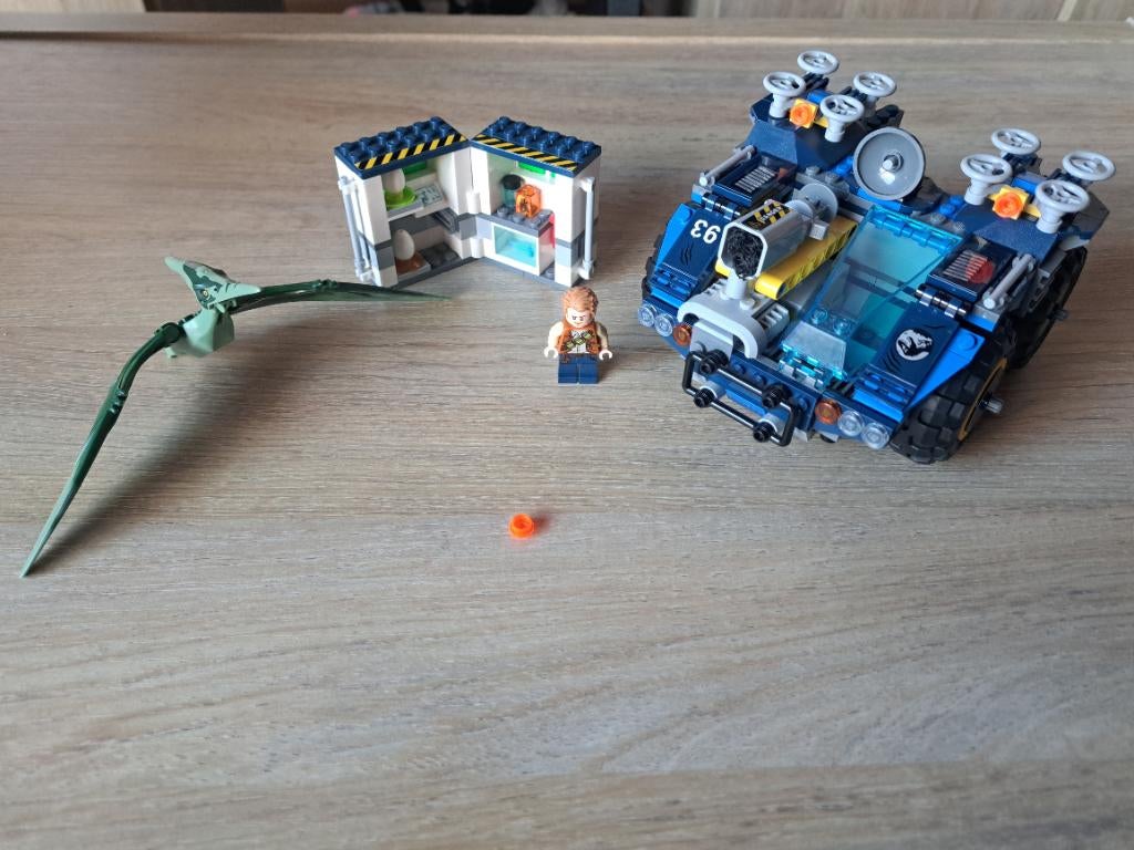 LEGO 75940 Jurassic World : Galliminus and Pteranodon, Enfants & Bébés, Jouets | Duplo & Lego, Comme neuf, Lego, Ensemble complet