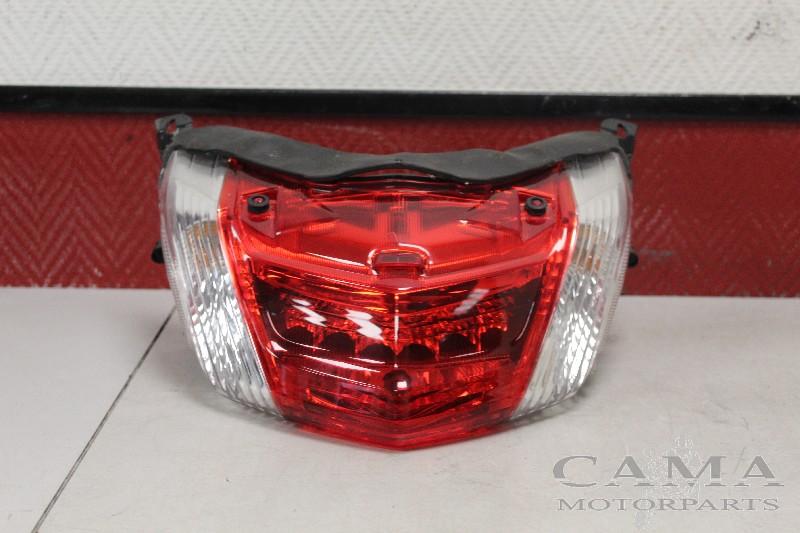 FEU ARRIÈRE Yamaha N-Max 125 (N MAX NMAX 125-A) (01-2016/-), Dhr. S. di Majo, Utilisé, Info@cama-motorparts.nl, P.J. Troelstraweg 8 8
3144 CX  MAASSLUIS, NL