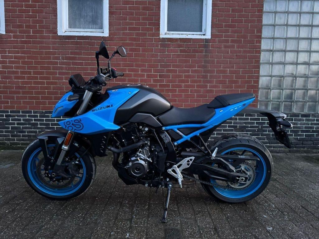 Suzuki GSX-8S