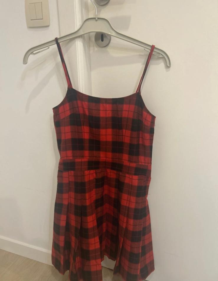 robe, Enlèvement, Rouge