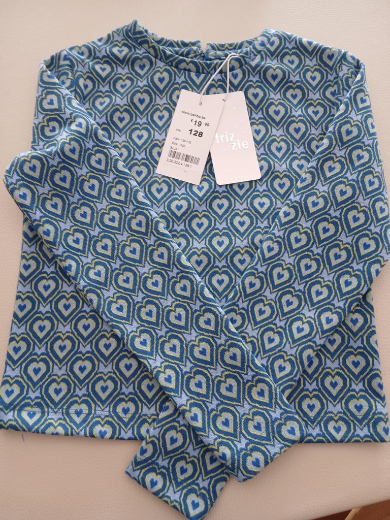 Nieuw truitje MT 128, Enfants & Bébés, Vêtements enfant | Taille 128, Enlèvement ou Envoi