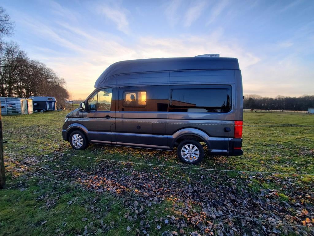 Volkswagen Grand California 600 campervan, Caravans en Kamperen, Mobilhomes, Automaat, Buscamper of Camperbus, Ringverwarming
