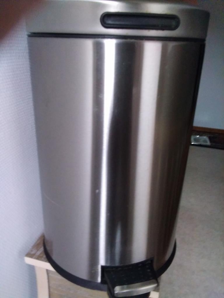 ALUMINIUM PEDAALEMMER, Ophalen