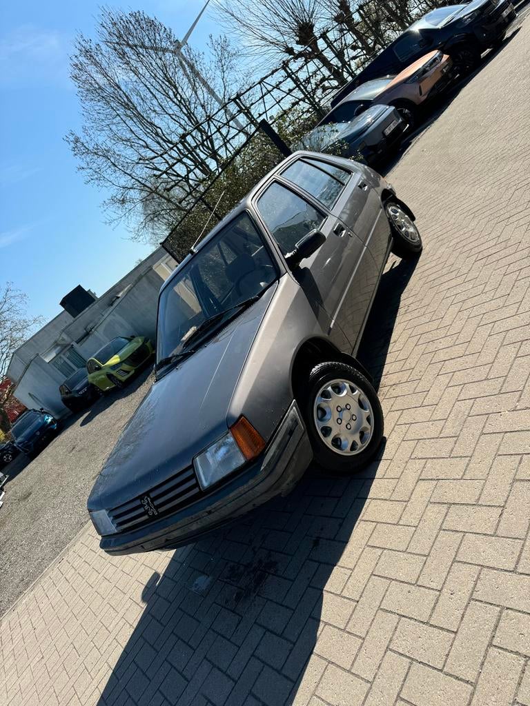 Peugeot 205 GL (116000km/carpass), Auto's, Peugeot, 4 cilinders, Grijs, Particulier, Zilver of Grijs