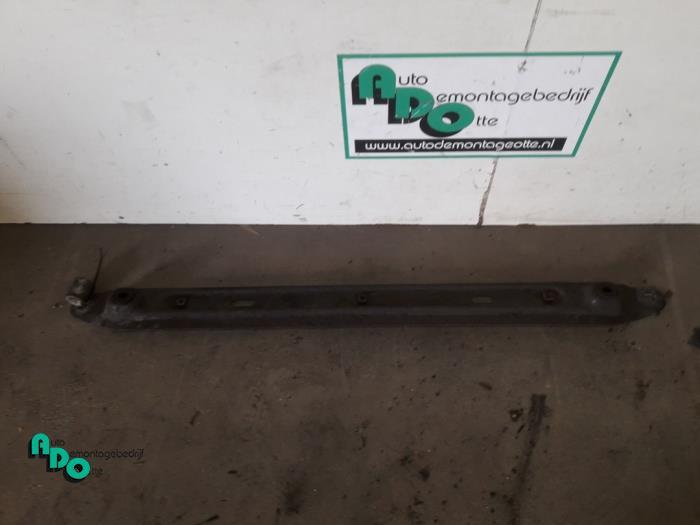 Radiateurbalk van een Peugeot Partner (Partner 08-), Gebruikt, -, -, Ophalen of Verzenden