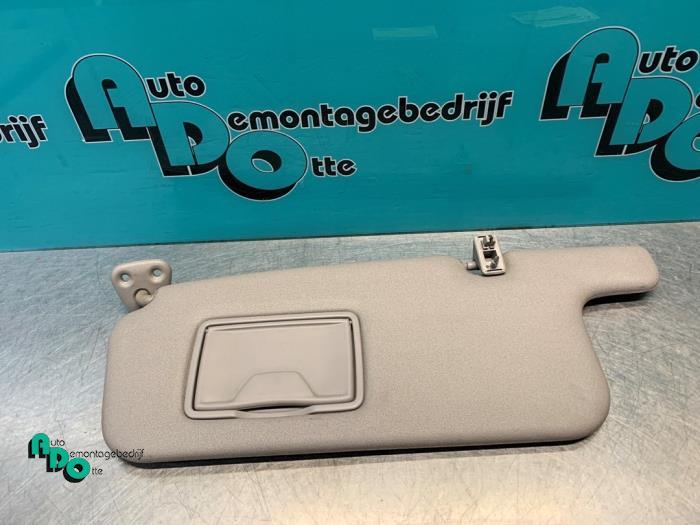 Pare-soleil d'un Toyota Corolla (Corolla 96-), Autos : Pièces & Accessoires, Habitacle & Garnissage, Toyota, Utilisé, 3 mois de garantie