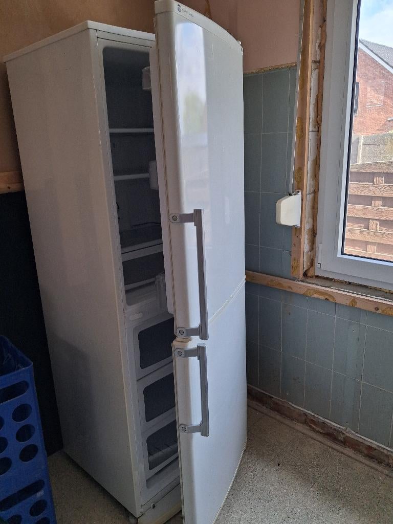 Lg koelkast met diepvries, Elektronische apparatuur, Ophalen, Gebruikt, Met aparte vriezer, 160 cm of meer