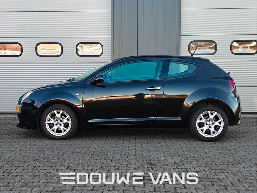 Alfa Romeo MiTo 1.4 Airco Navigatie Android Auto (bj 2009), Auto's, Alfa Romeo, Voorwielaandrijving, 4 zetels, Stof, Gebruikt