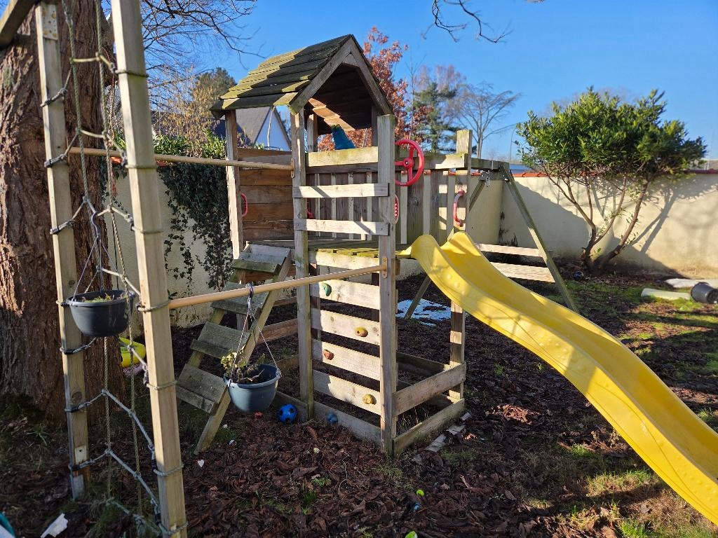 Houten speelhuis, Kinderen en Baby's, Speelgoed | Buiten | Speeltoestellen, Ophalen, Gebruikt, Schommel