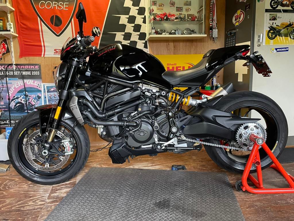 Ducati monster 1200 R, Motoren, Motoren | Ducati, 2 cilinders, 1198 cc, 12 t/m 35 kW, Naked bike