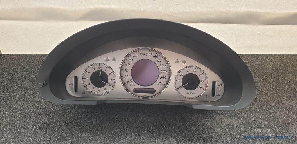 Kilometerteller W211 E klasse Mercedes A2115404711 Avantgard, Auto-onderdelen, Dashboard en Schakelaars, Mercedes-Benz, Gebruikt