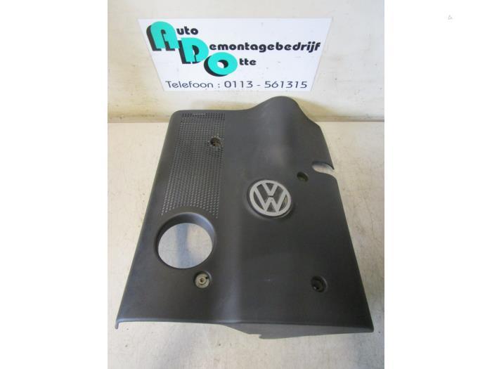 Plaque de protection moteur d'un Volkswagen Passat (Passat 9, Volkswagen, -, 3 mois de garantie, Utilisé