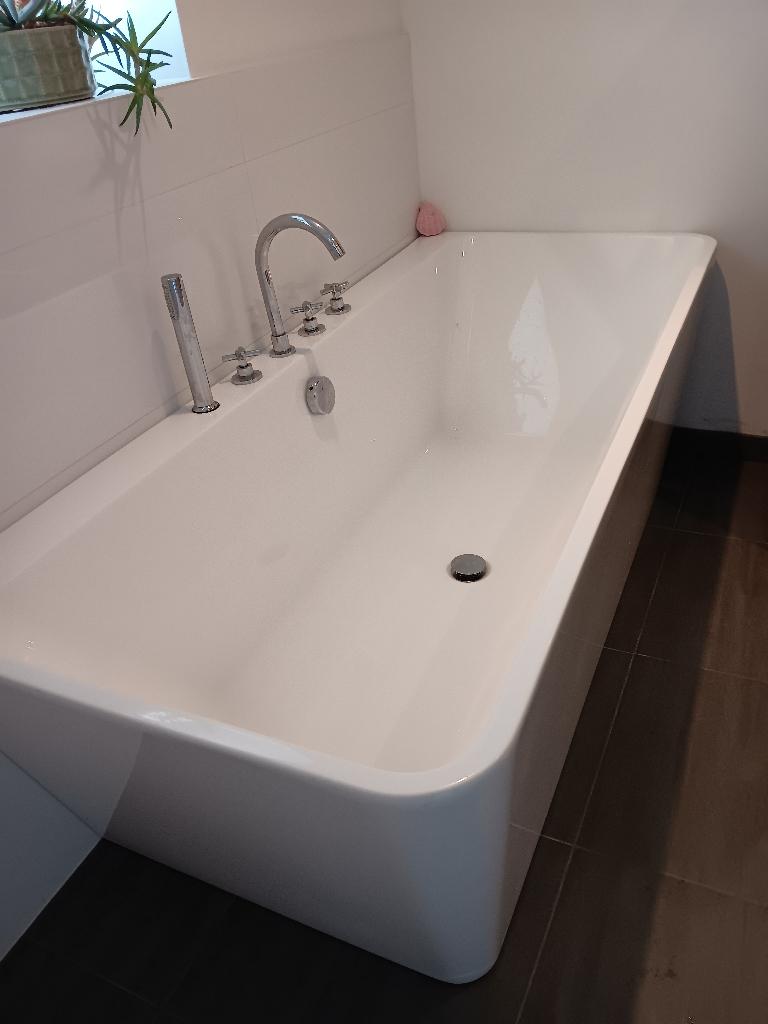 Mooie badkuip, Huis en Inrichting, Ophalen, Zo goed als nieuw, Minder dan 100 cm, 50 tot 75 cm