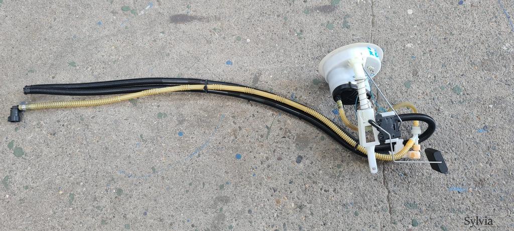 Tankvlotter Benzine BMW 1 / 3 serie E81 E82 E87 E90 E91 E92, Gebruikt, -, -, Ophalen of Verzenden